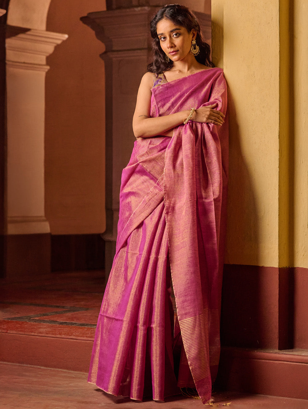 Bengal Elegance. Handwoven Tissue & Linen Saree - Golden Bloom