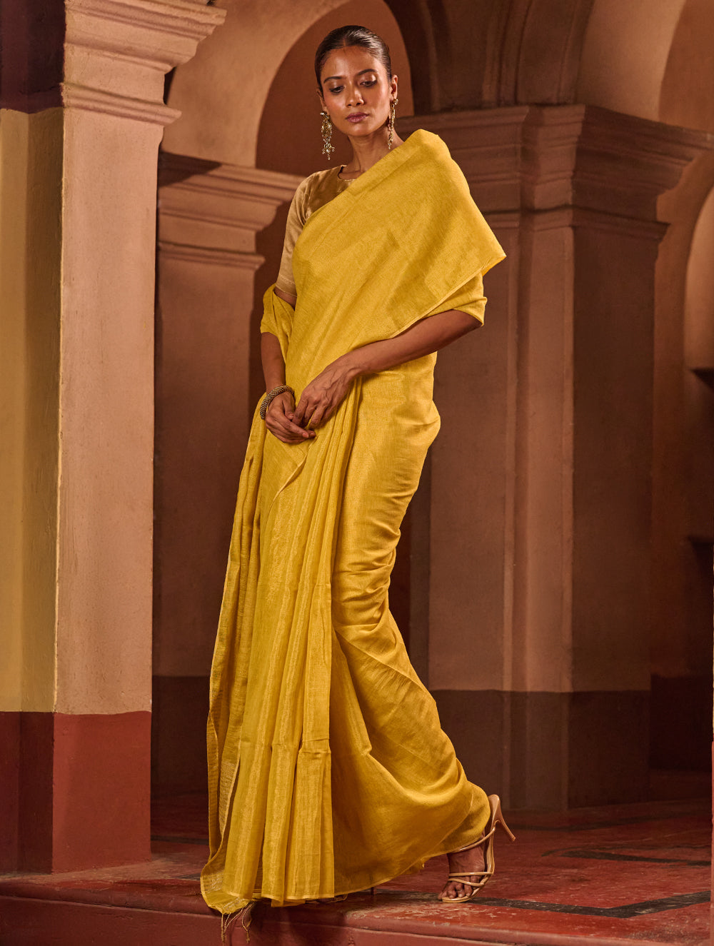 Bengal Elegance. Handwoven Tissue & Linen Saree - Sunlit Amber