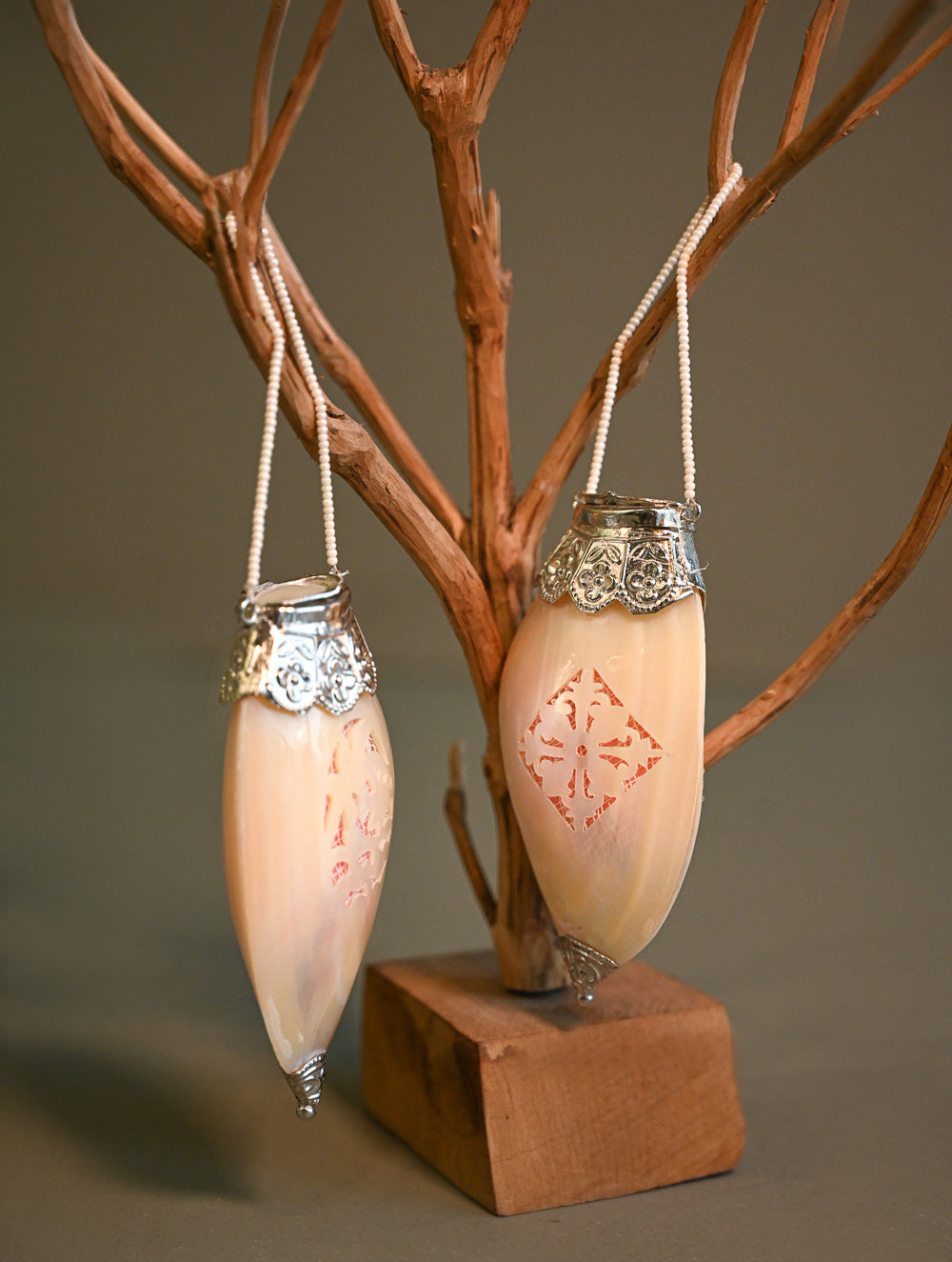 Shell Craft Wardrobe Aroma Sachet Holder - Fragrance Tales (Set of 2) 