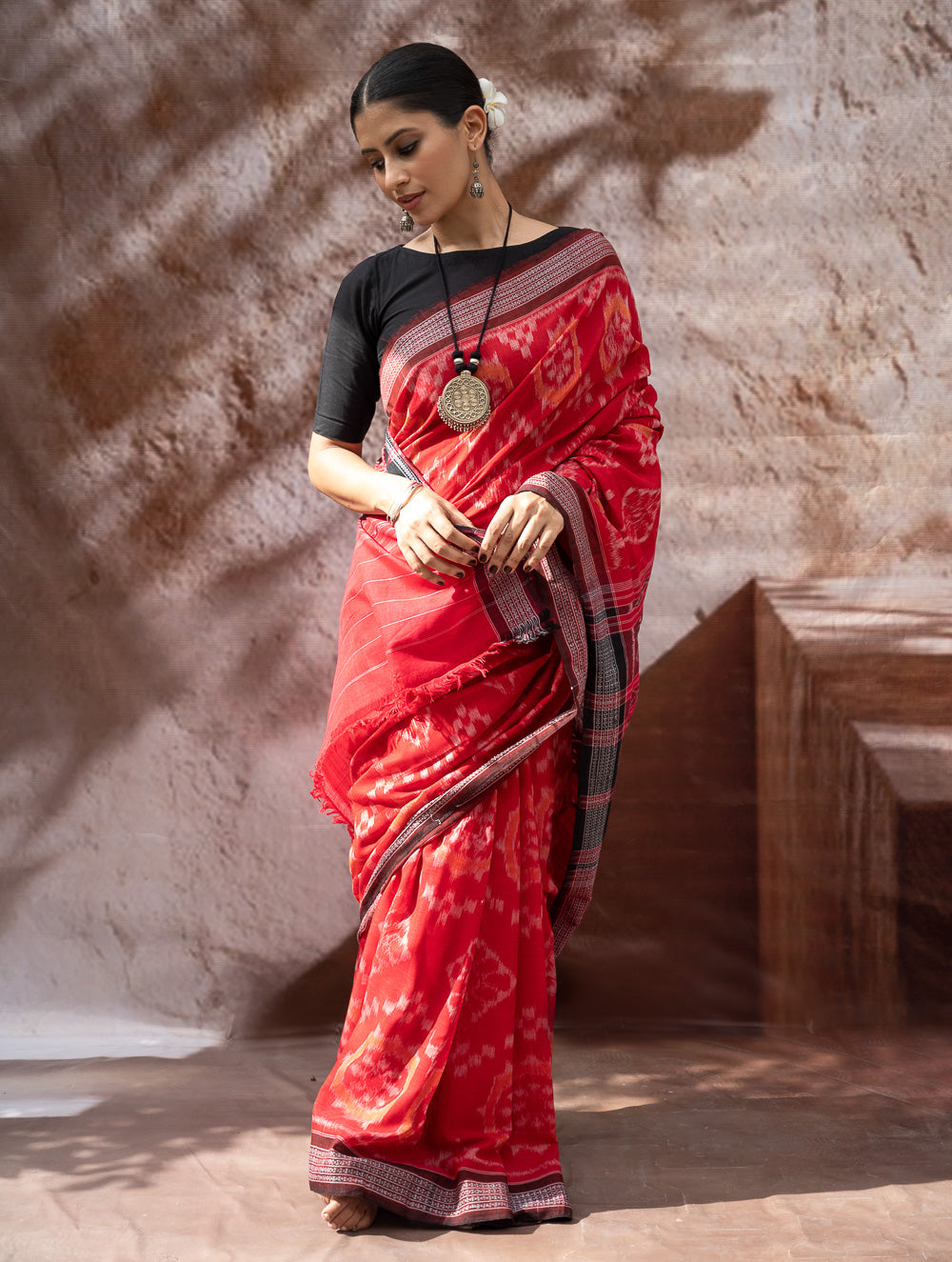 Load image into Gallery viewer, Sambalpuri Handwoven Ikat Soft Cotton Saree - Bandha Rekha