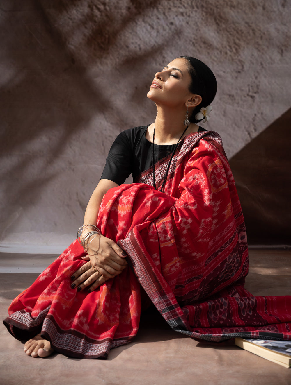 Load image into Gallery viewer, Sambalpuri Handwoven Ikat Soft Cotton Saree - Bandha Rekha