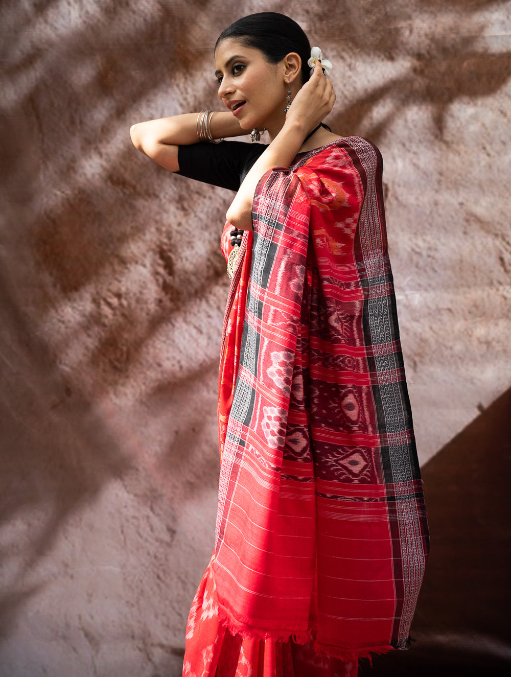 Load image into Gallery viewer, Sambalpuri Handwoven Ikat Soft Cotton Saree - Bandha Rekha