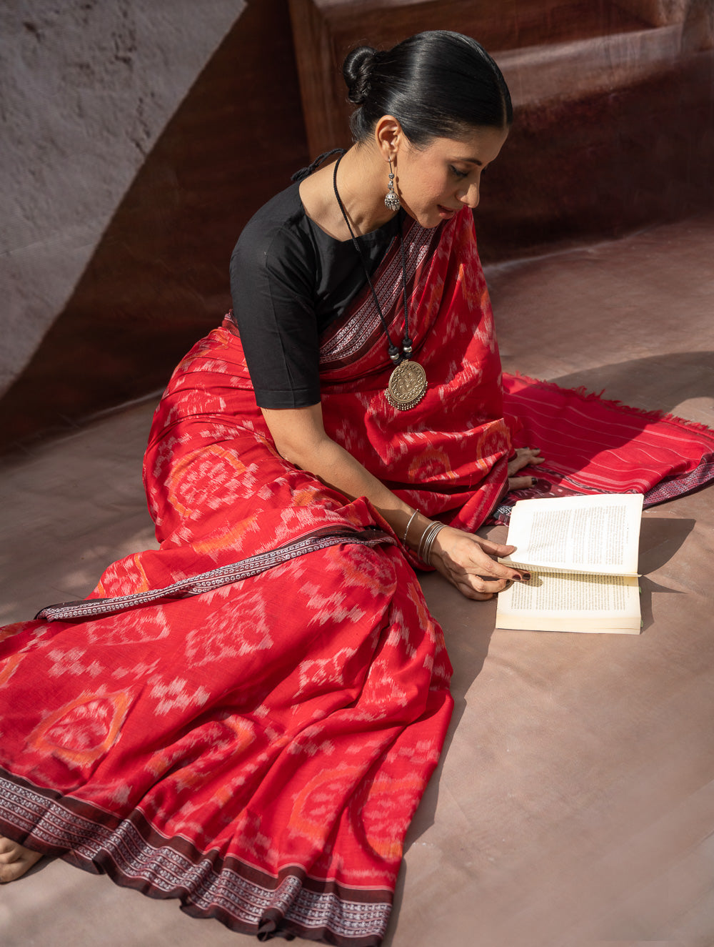Load image into Gallery viewer, Sambalpuri Handwoven Ikat Soft Cotton Saree - Bandha Rekha