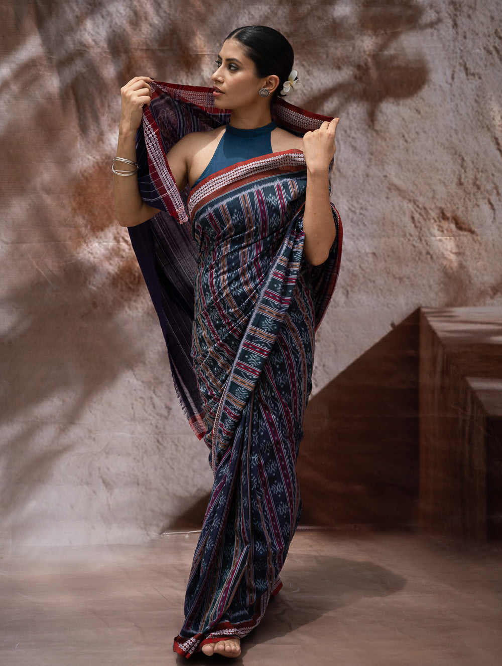 Load image into Gallery viewer, Sambalpuri Handwoven Ikat Soft Cotton Saree - Bandha Tara