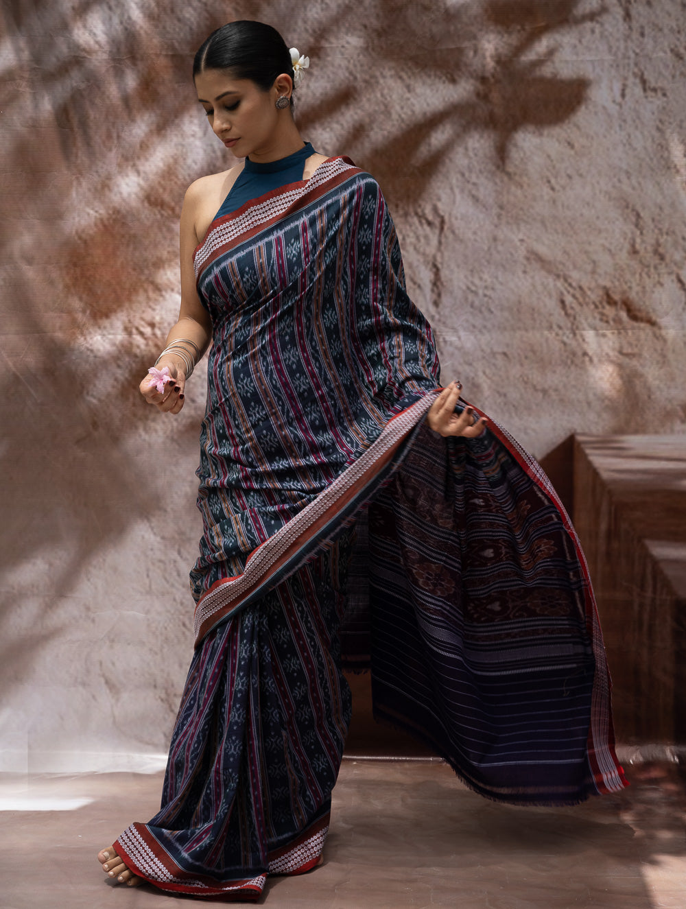Load image into Gallery viewer, Sambalpuri Handwoven Ikat Soft Cotton Saree - Bandha Tara