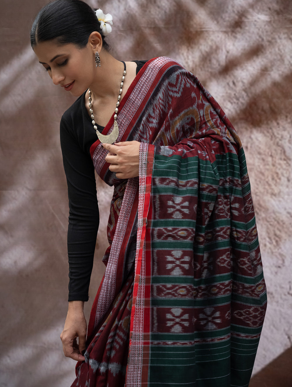 Load image into Gallery viewer, Sambalpuri Handwoven Ikat Soft Cotton Saree - Forest Flame