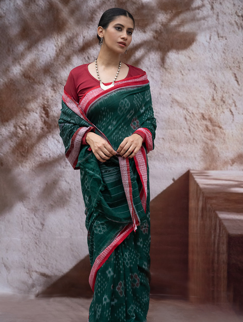Load image into Gallery viewer, Sambalpuri Handwoven Ikat Soft Cotton Saree - Harita Roop