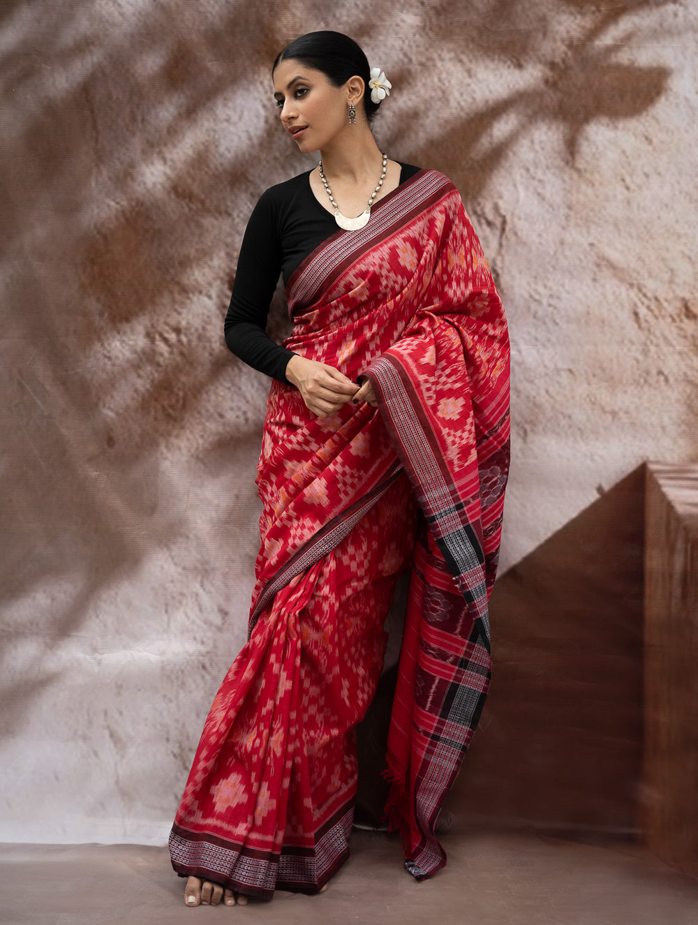 Load image into Gallery viewer, Sambalpuri Handwoven Ikat Soft Cotton Saree - Lal Paata