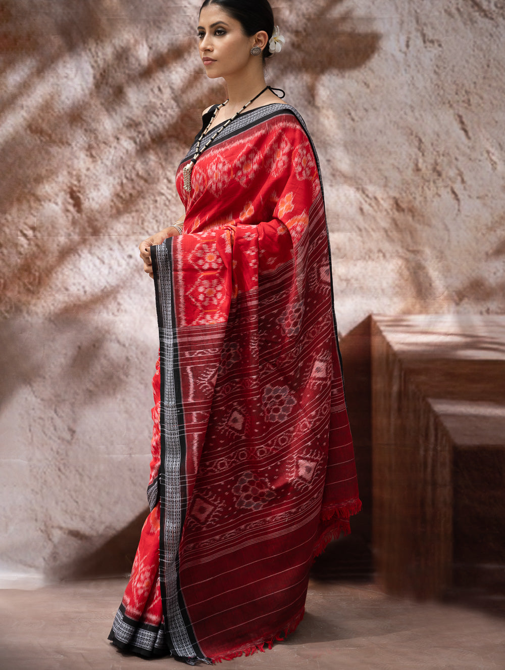 Load image into Gallery viewer, Sambalpuri Handwoven Ikat Soft Cotton Saree - Lalima