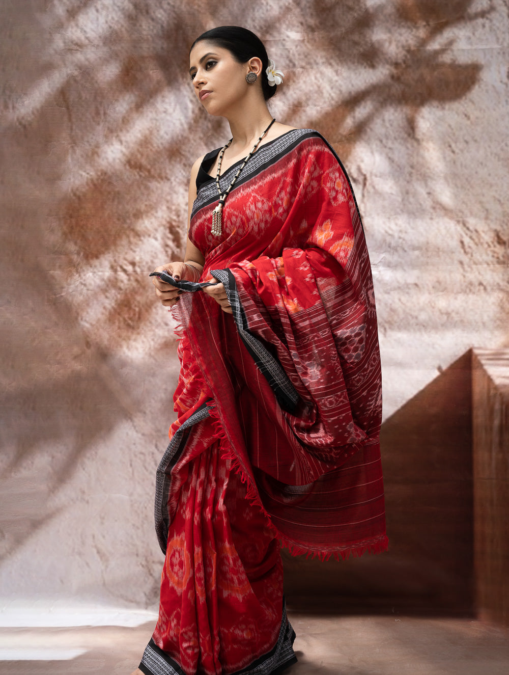 Load image into Gallery viewer, Sambalpuri Handwoven Ikat Soft Cotton Saree - Lalima