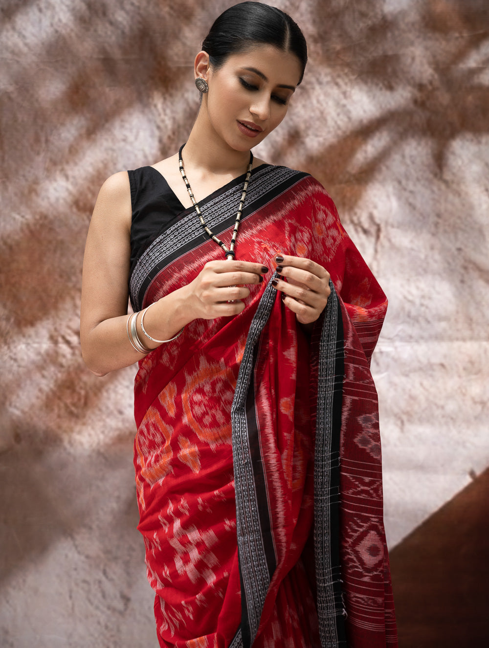 Load image into Gallery viewer, Sambalpuri Handwoven Ikat Soft Cotton Saree - Lalima