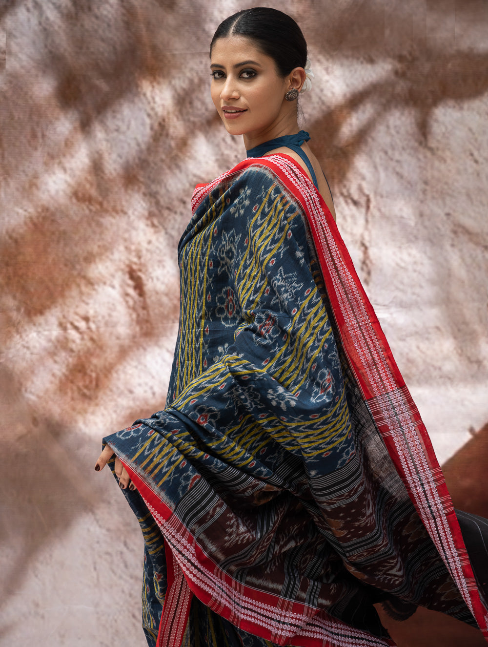 Load image into Gallery viewer, Sambalpuri Handwoven Ikat Soft Cotton Saree - Neel Pravaah