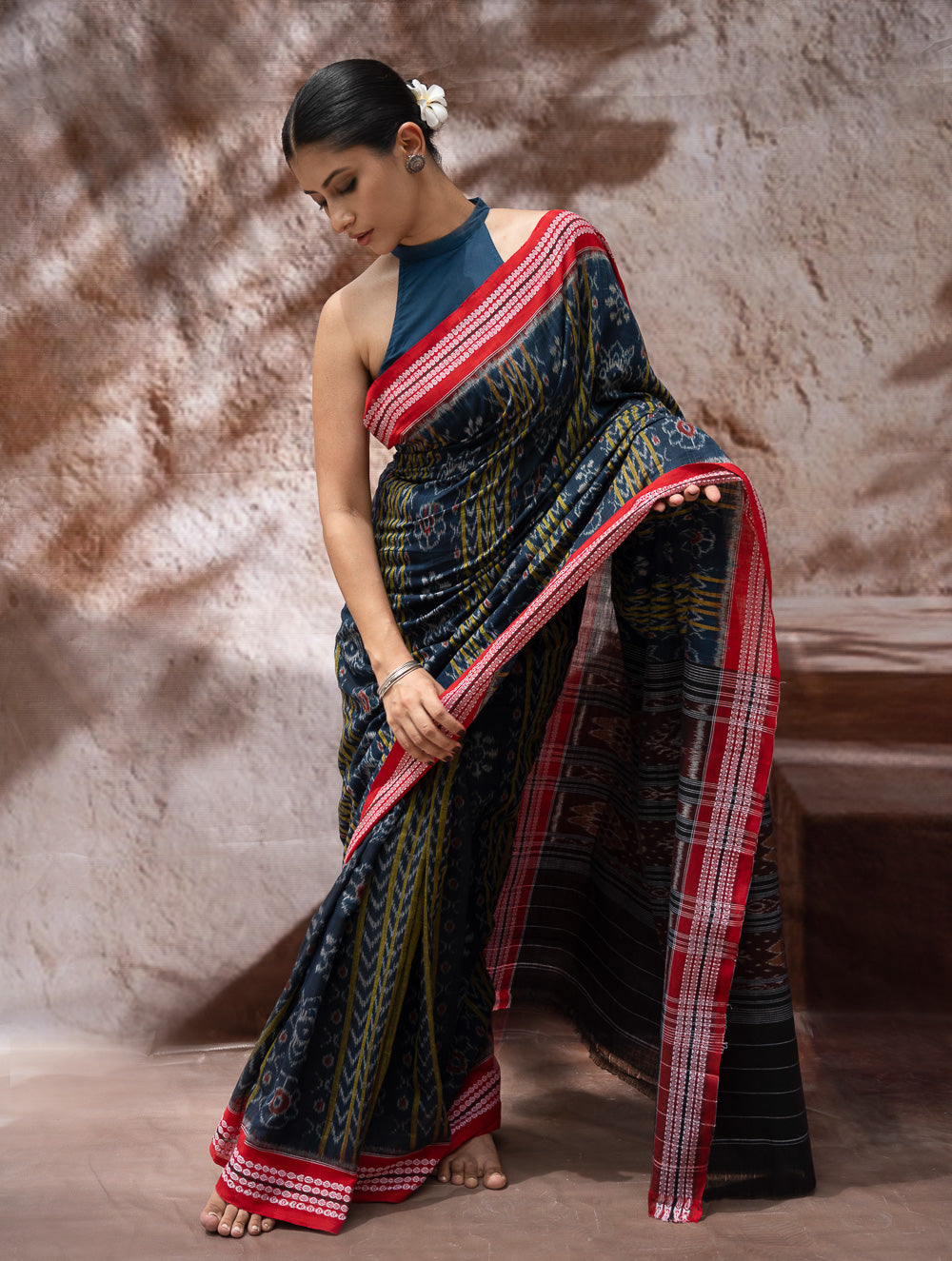 Load image into Gallery viewer, Sambalpuri Handwoven Ikat Soft Cotton Saree - Neel Pravaah