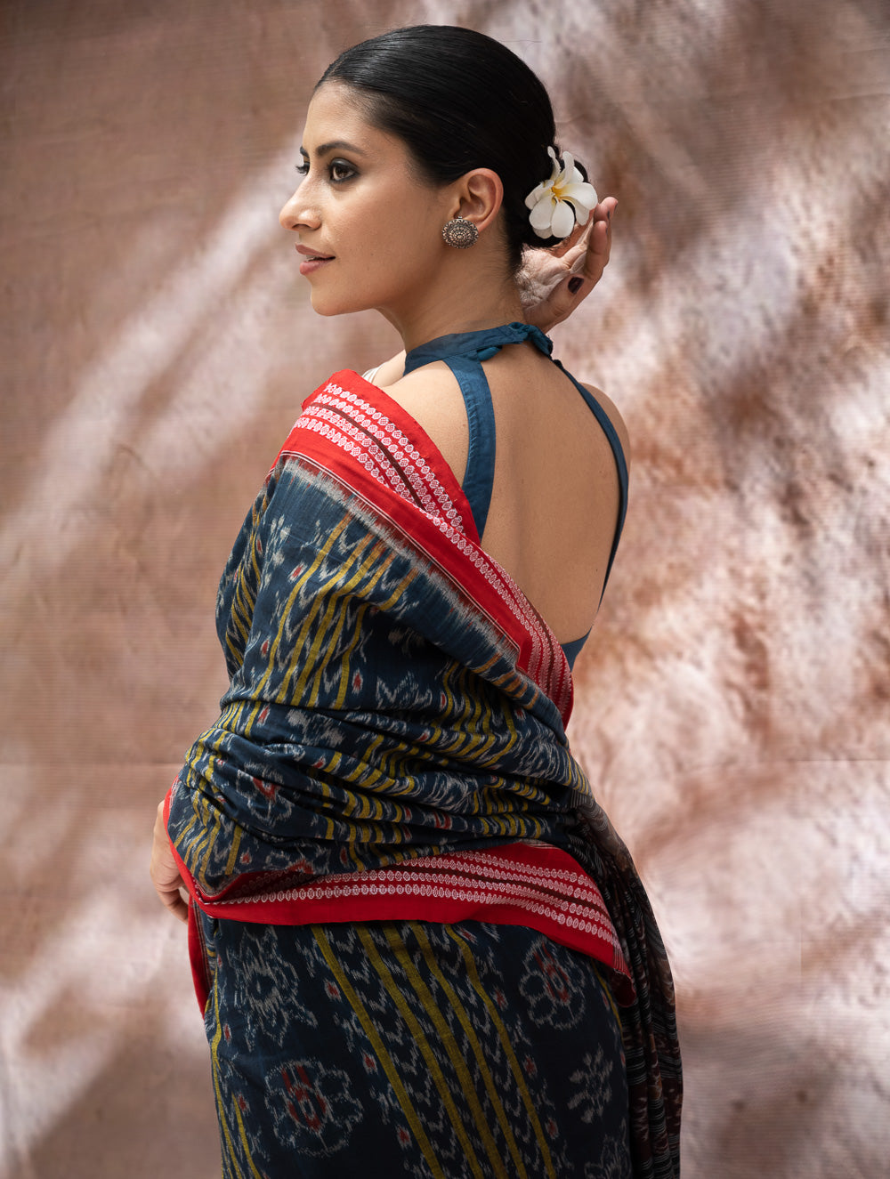Load image into Gallery viewer, Sambalpuri Handwoven Ikat Soft Cotton Saree - Neel Pravaah