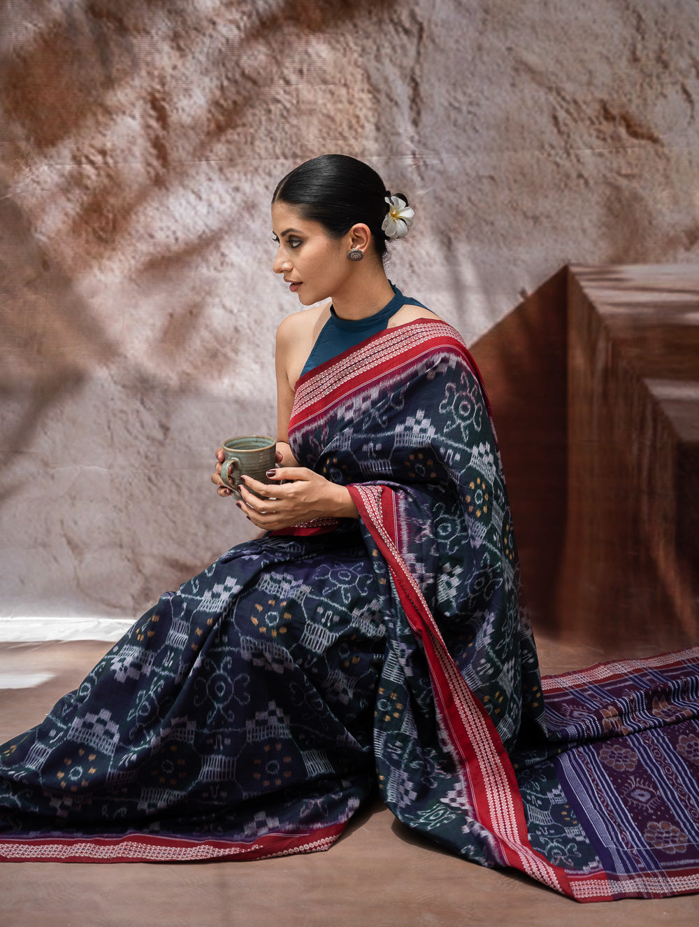 Load image into Gallery viewer, Sambalpuri Handwoven Ikat Soft Cotton Saree - Neel Rangavali
