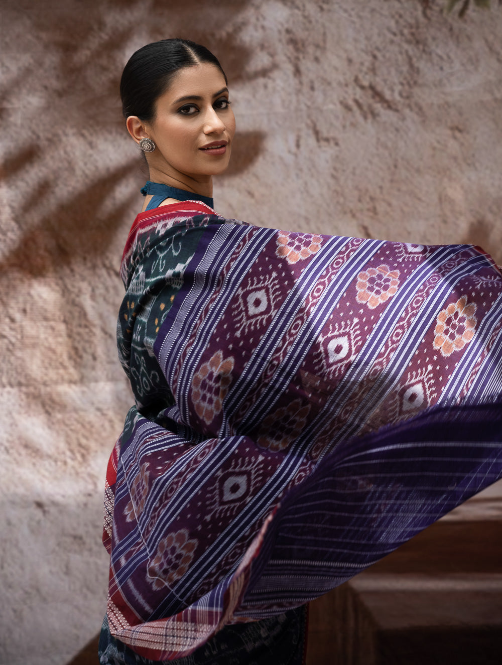 Load image into Gallery viewer, Sambalpuri Handwoven Ikat Soft Cotton Saree - Neel Rangavali