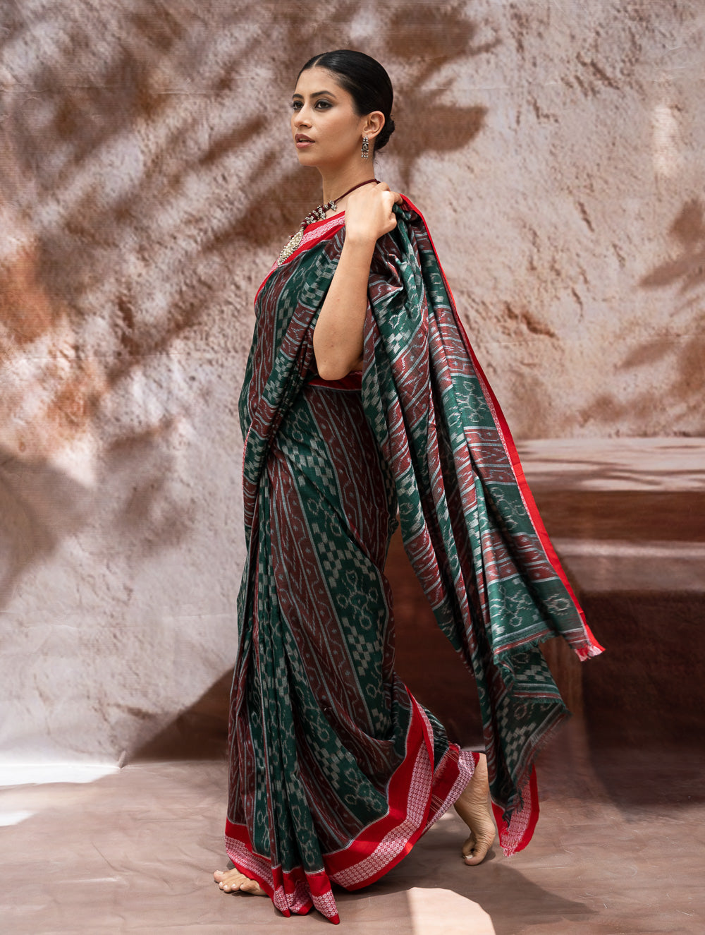 Load image into Gallery viewer, Sambalpuri Handwoven Ikat Soft Cotton Saree - Sambal Sutra