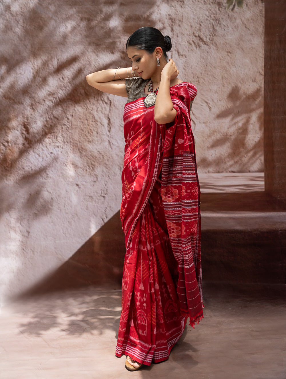 Load image into Gallery viewer, Sambalpuri Handwoven Ikat Soft Cotton Saree - Tribal Raga