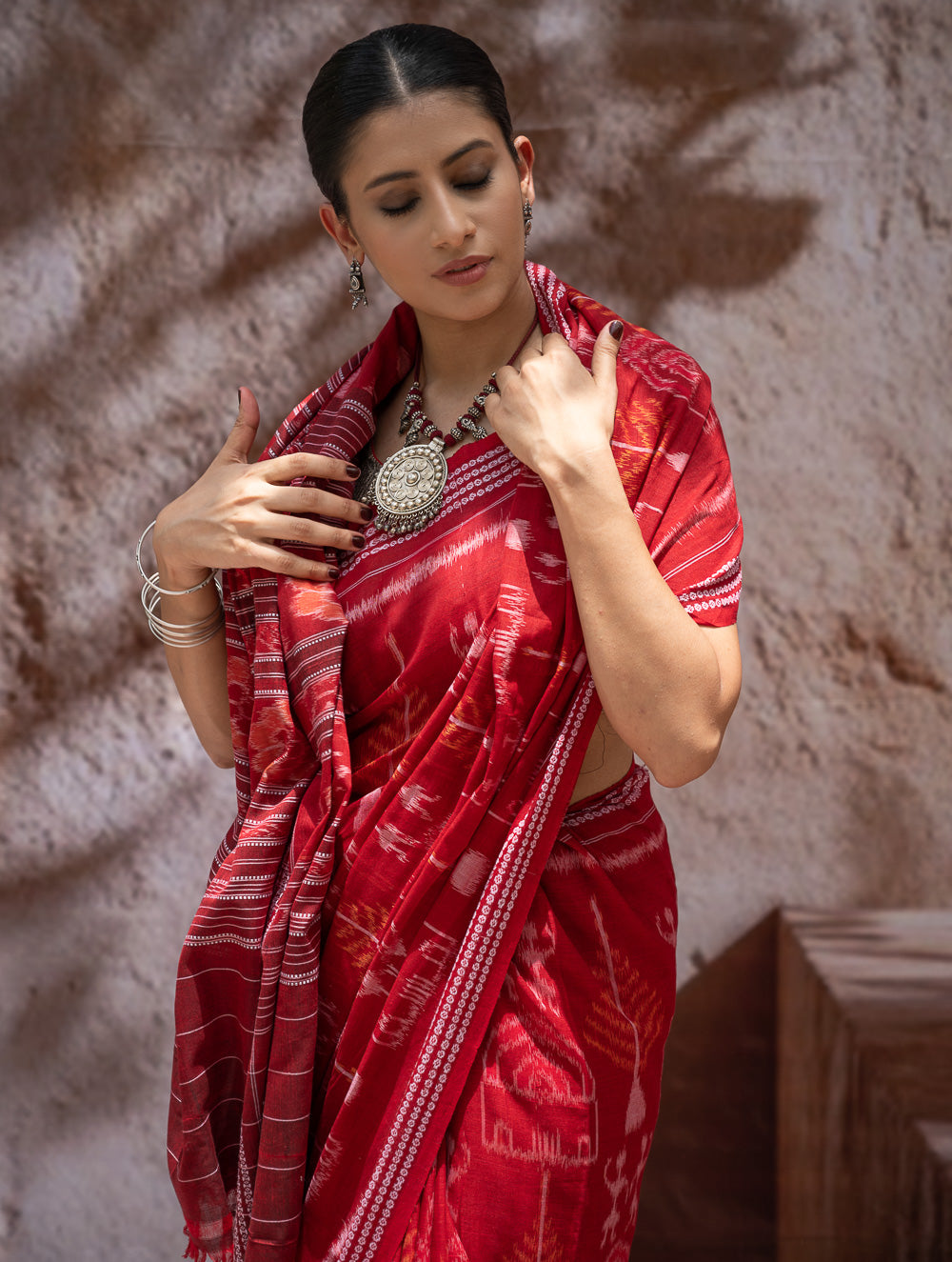 Load image into Gallery viewer, Sambalpuri Handwoven Ikat Soft Cotton Saree - Tribal Raga