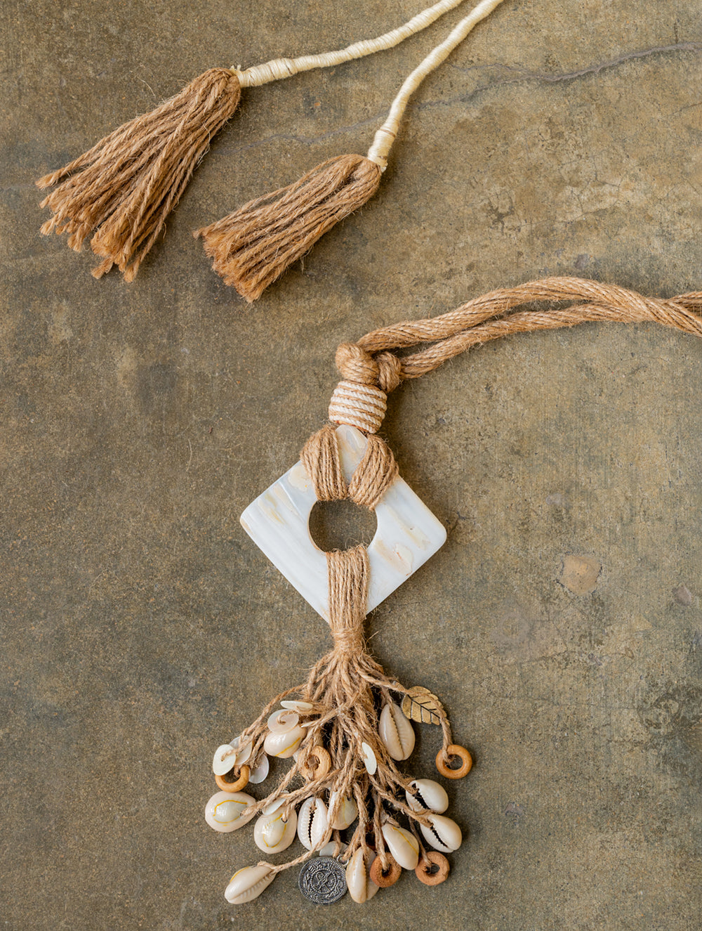 Load image into Gallery viewer, Seashell &amp; Jute Harmony Necklace