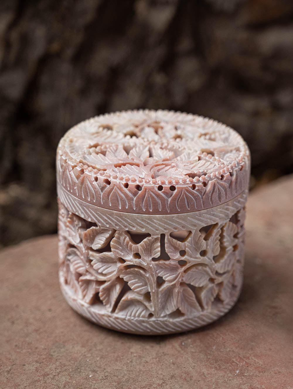 Soapstone Filigree Patramaya Round Box