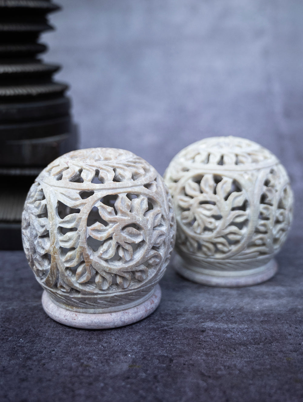 Load image into Gallery viewer, Soapstone Filigree Round Tea Light Holder