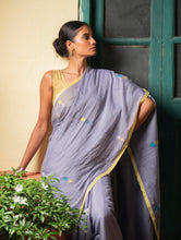 Load image into Gallery viewer, Soft &amp; Light. Handwoven Bengal Cotton Saree - Ashleaf