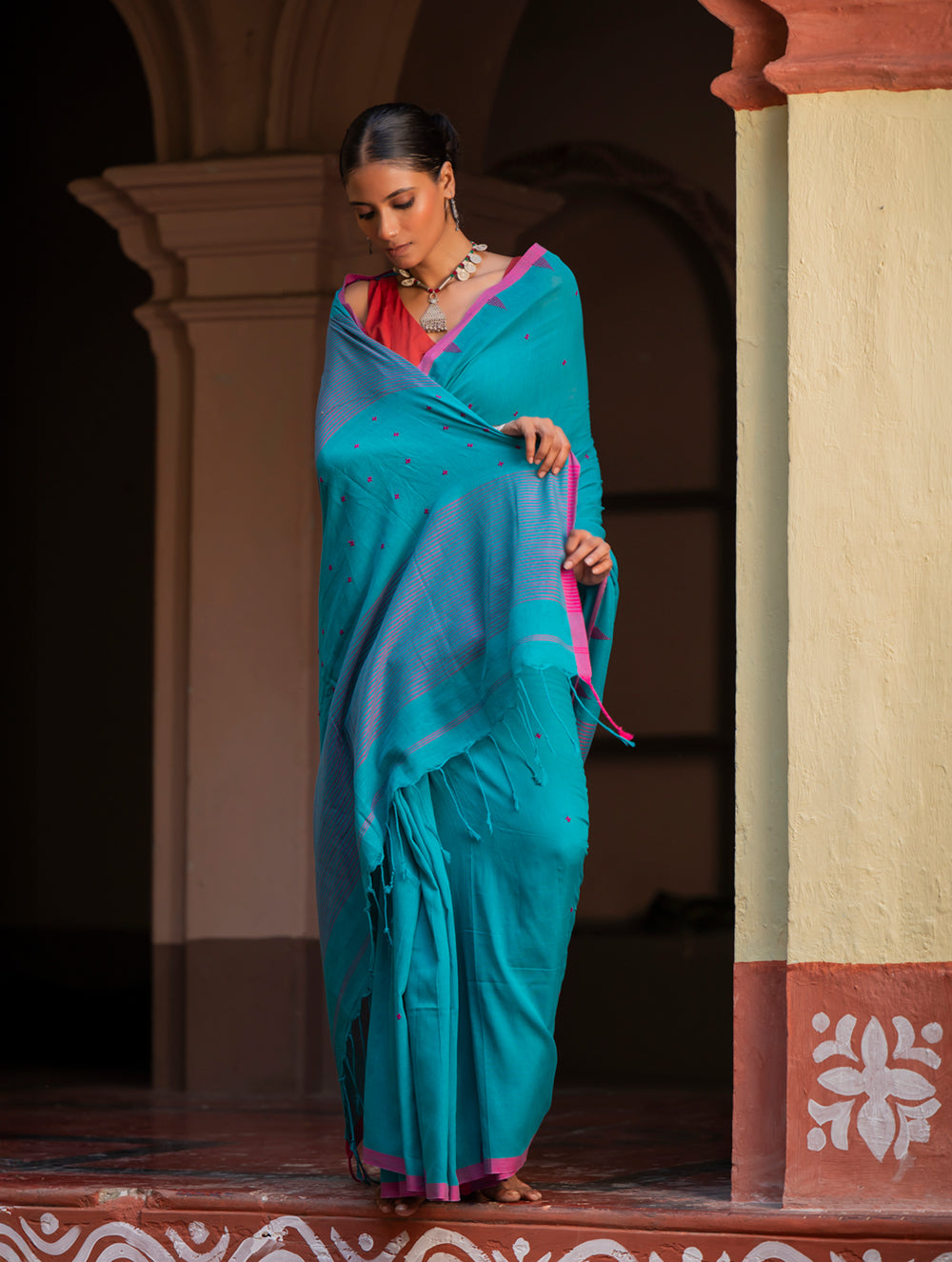 Load image into Gallery viewer, Soft &amp; Light. Handwoven Bengal Cotton Saree - Cerulean Mood