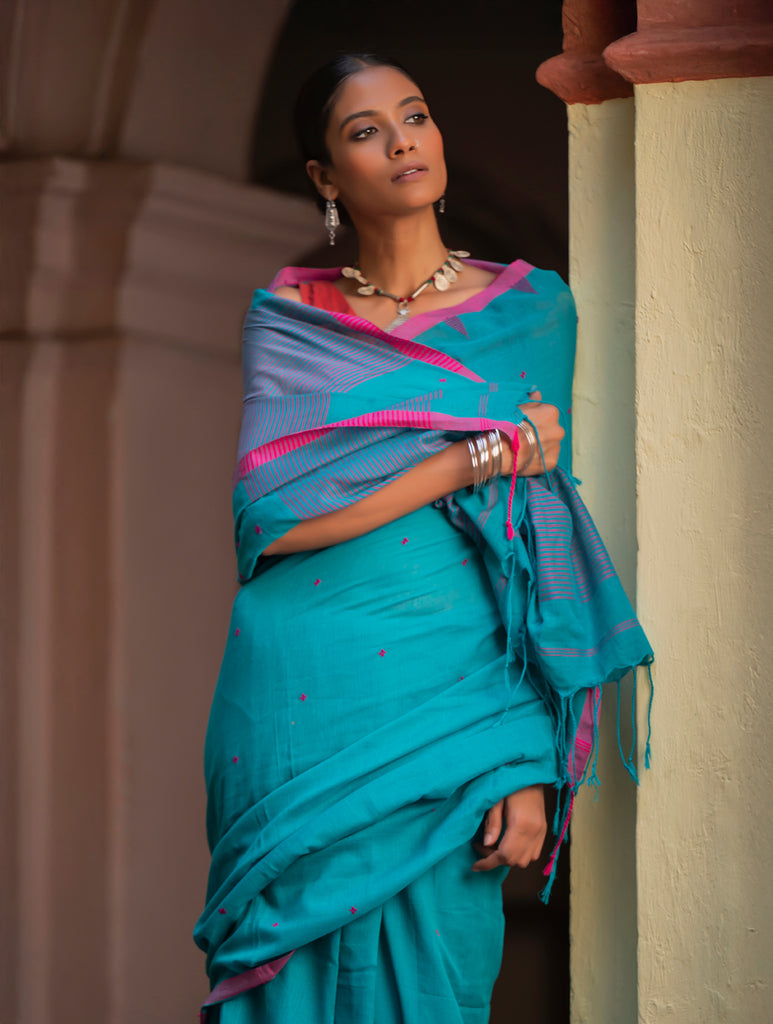 Soft & Light. Handwoven Bengal Cotton Saree - Cerulean Mood