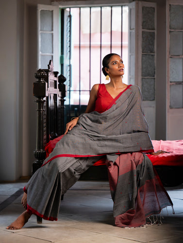 Soft & Light. Handwoven Bengal Cotton Saree - Crimson Touch