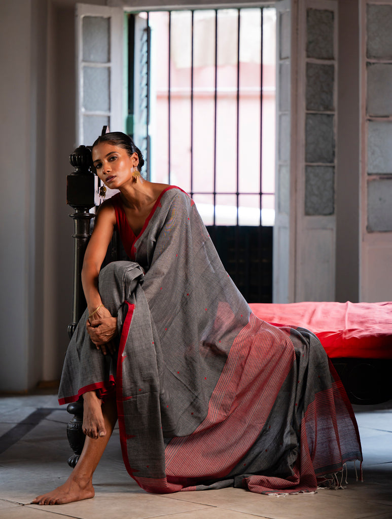 Soft & Light. Handwoven Bengal Cotton Saree - Crimson Touch