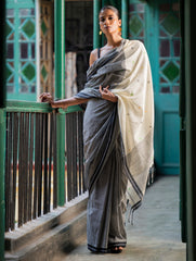 Soft & Light. Handwoven Bengal Cotton Saree - Grey Elegance 
