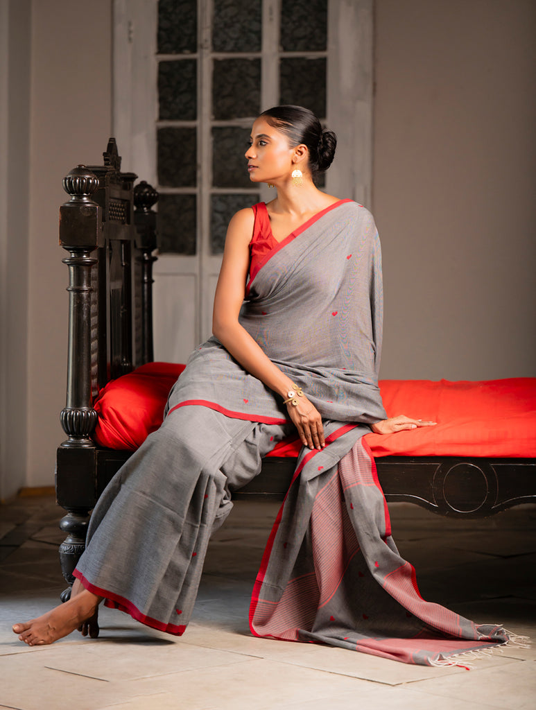 Soft & Light. Handwoven Bengal Cotton Saree - Hearts