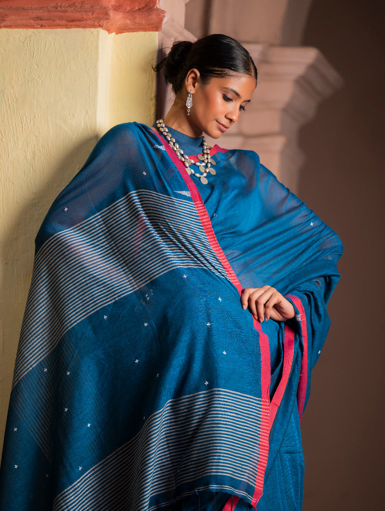 Soft & Light. Handwoven Bengal Cotton Saree - Inkrose
