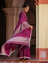 Load image into Gallery viewer, Soft &amp; Light. Handwoven Bengal Cotton Saree - Maroon Reverie