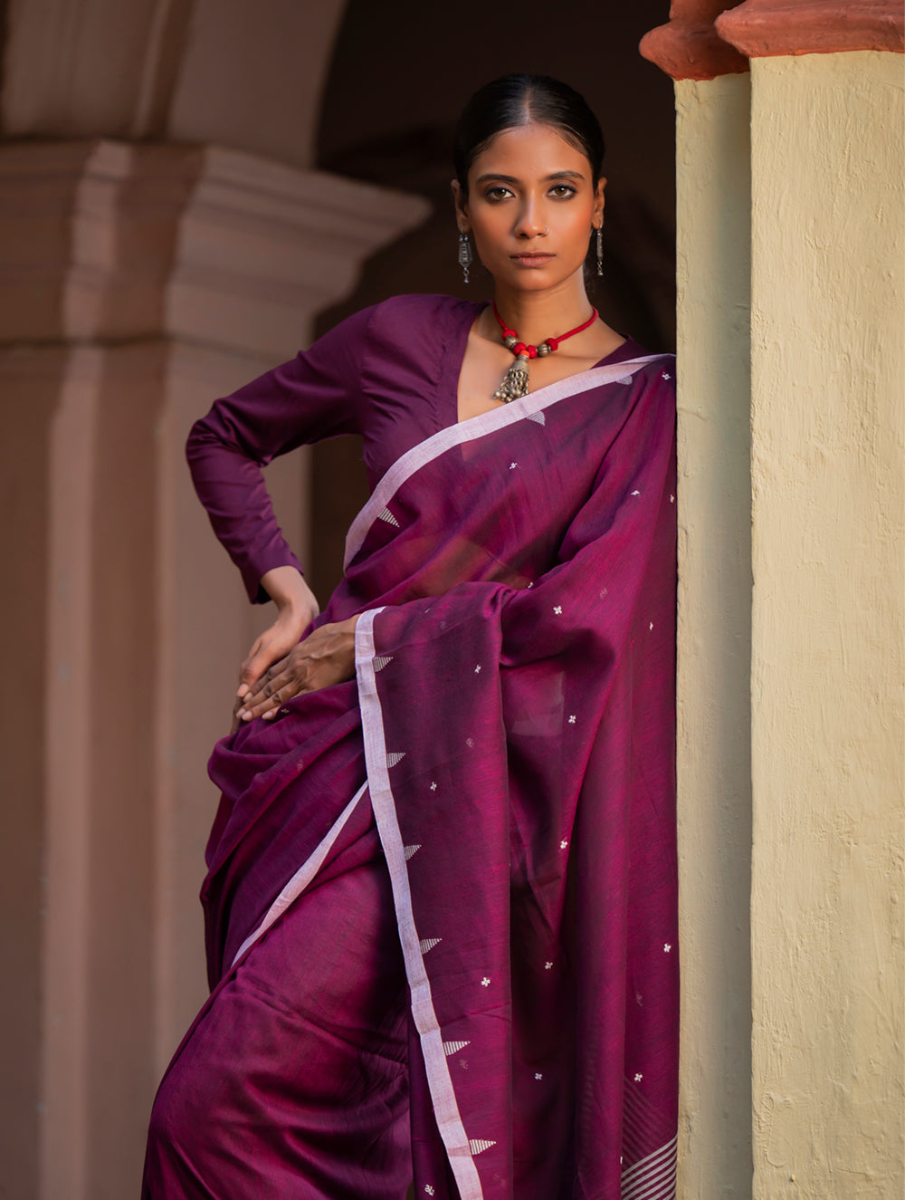 Load image into Gallery viewer, Soft &amp; Light. Handwoven Bengal Cotton Saree - Maroon Reverie