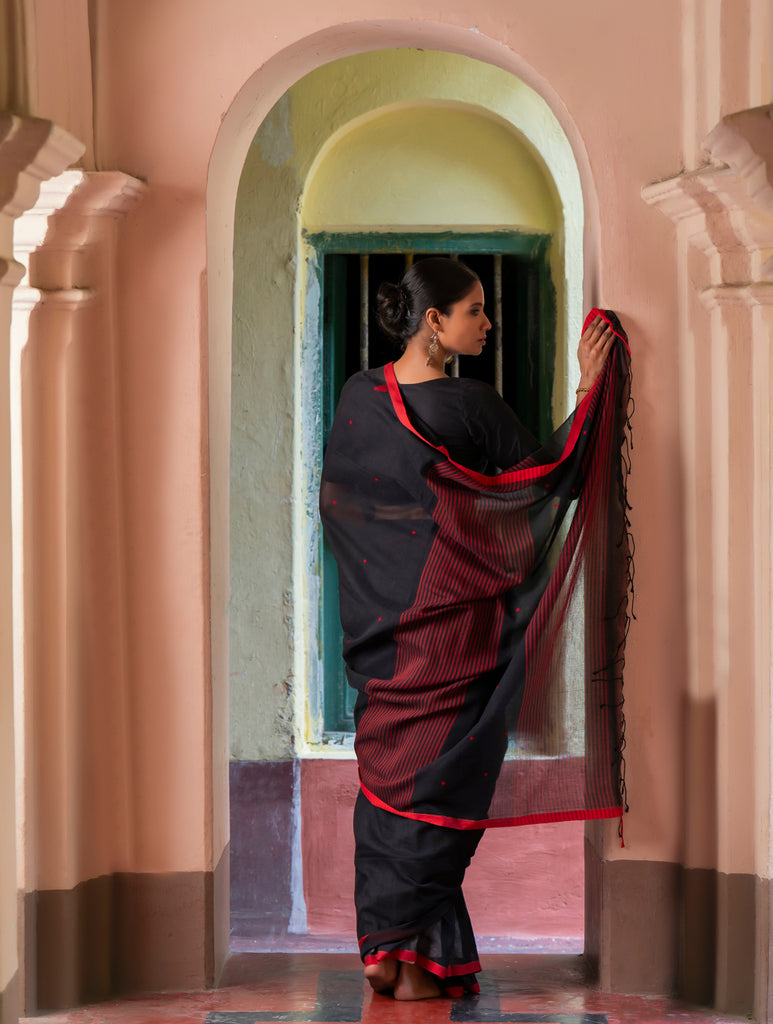 Soft & Light. Handwoven Bengal Cotton Saree - Nishir Bindu