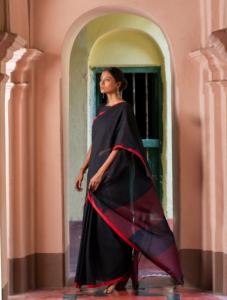 Soft & Light. Handwoven Bengal Cotton Saree - Nishir Bindu