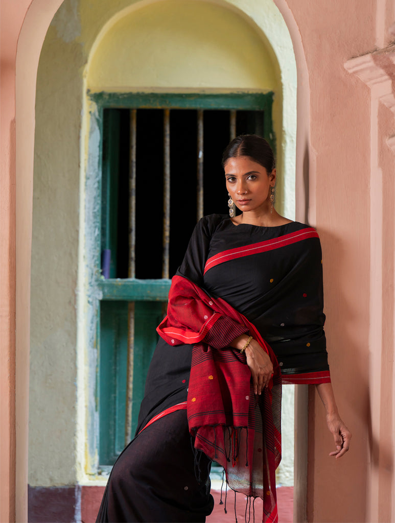 Soft & Light. Handwoven Bengal Cotton Saree - Raat Baheli