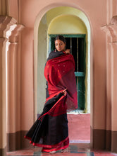 Load image into Gallery viewer, Soft &amp; Light. Handwoven Bengal Cotton Saree - Raat Baheli