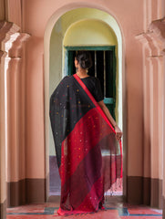 Soft & Light. Handwoven Bengal Cotton Saree - Raat Baheli