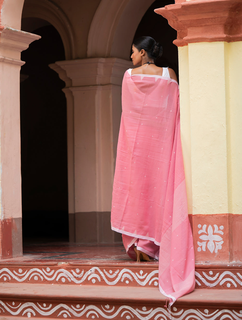 Load image into Gallery viewer, Soft &amp; Light. Handwoven Bengal Cotton Saree - Rose Tones