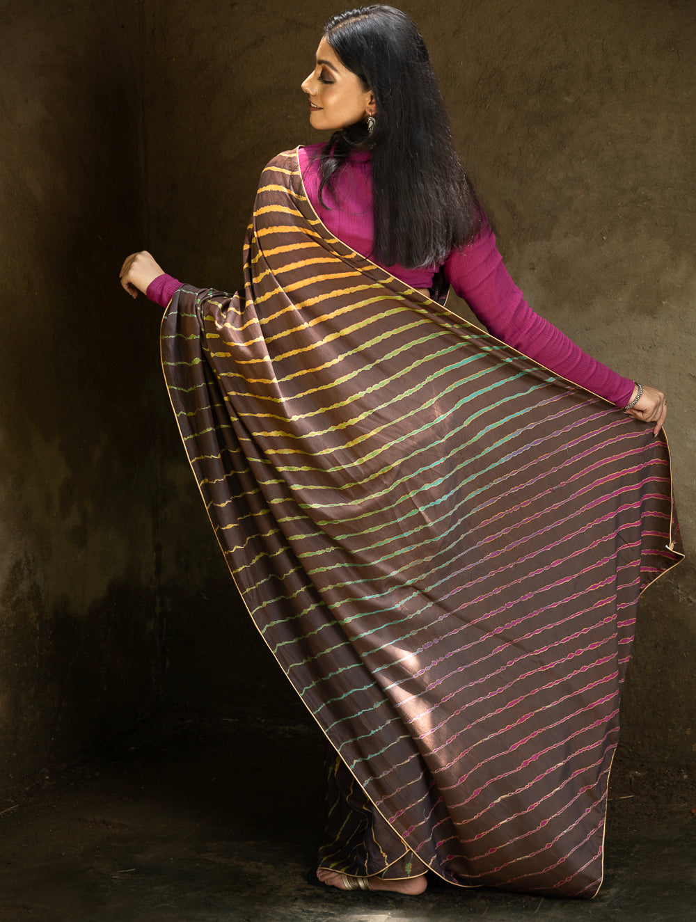 Load image into Gallery viewer, Striped Elegance. Hand Dyed Lehariya Chanderi Saree - Brown &amp; Green