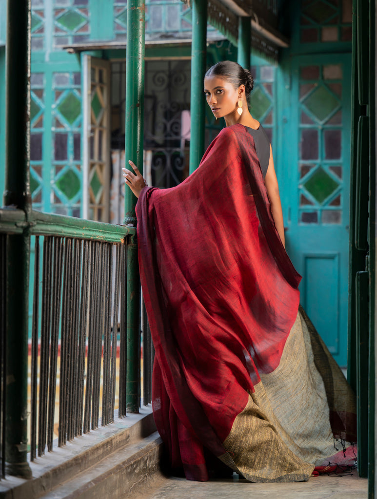 Stunning Elegance. Handwoven Bengal Linen Saree - Scarlet Drape