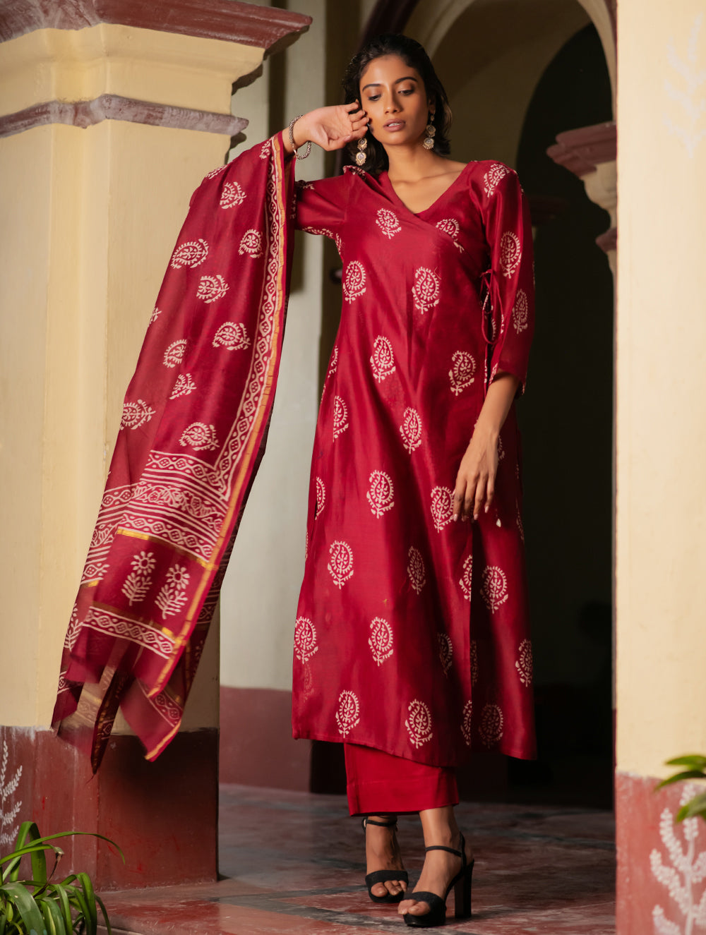 Load image into Gallery viewer, Summer Florals. Dabu Block Printed Chanderi Angrakha Kurta Set - Wine Red Paisleys (3 pc set)