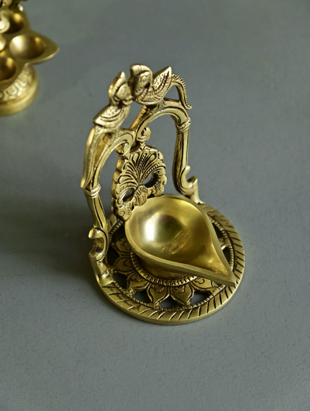 Brass Moulded Ornate Lamp - Swarna Deep