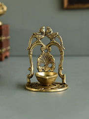 Brass Moulded Ornate Lamp - Swarna Deep