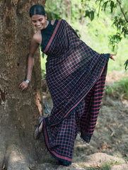 Bengal Weaves. Handwoven Soft Cotton Saree - Rose Grid