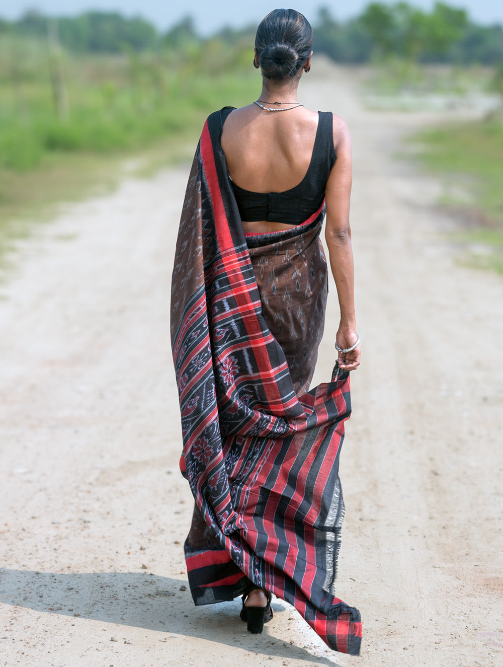 Sambalpuri Handwoven Ikat Soft Cotton Saree - Man Kasturi