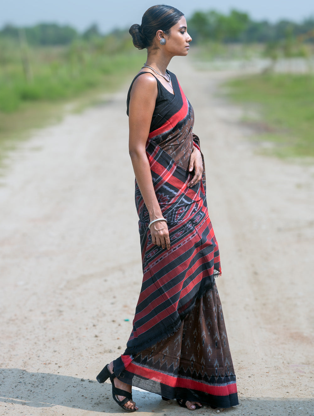 Sambalpuri Handwoven Ikat Soft Cotton Saree - Man Kasturi